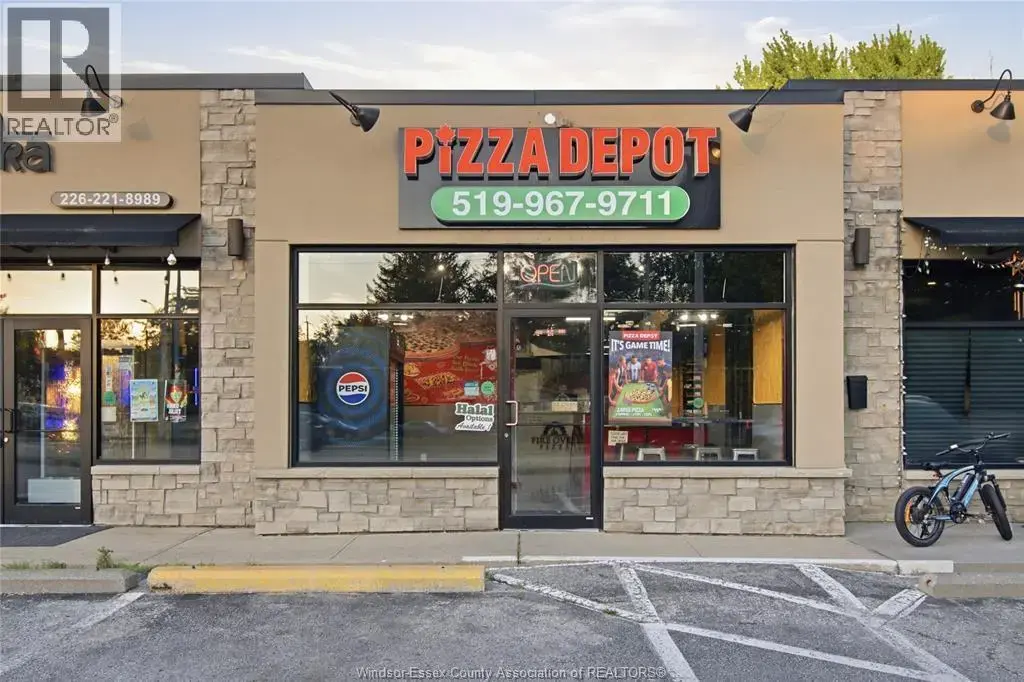 4310 Howard Avenue, Windsor